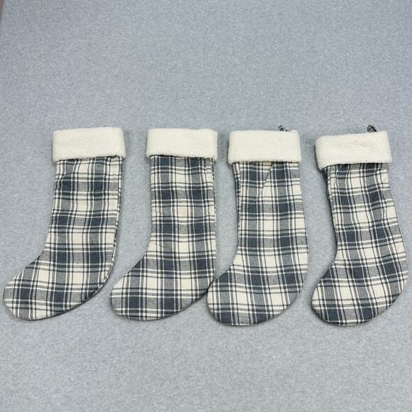 Holiday Home Christmas Farmhouse Stocking Set of 4 Gray Plaid White Sherpa Cuff - Picture 4 of 6